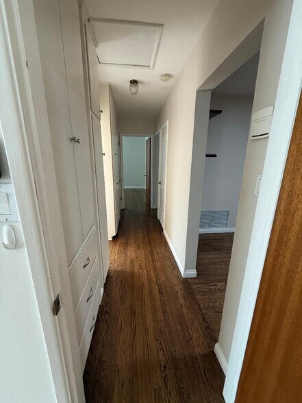 Hallway - 8552 Woodley Ave
