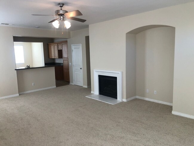 Building Photo - Gorgeous One Story Home built in 2006 with 1654 sq. ft.