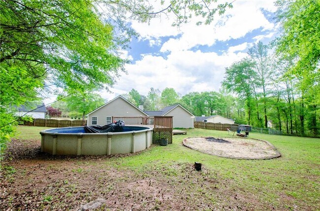 Building Photo - 238 Knob Hill Dr