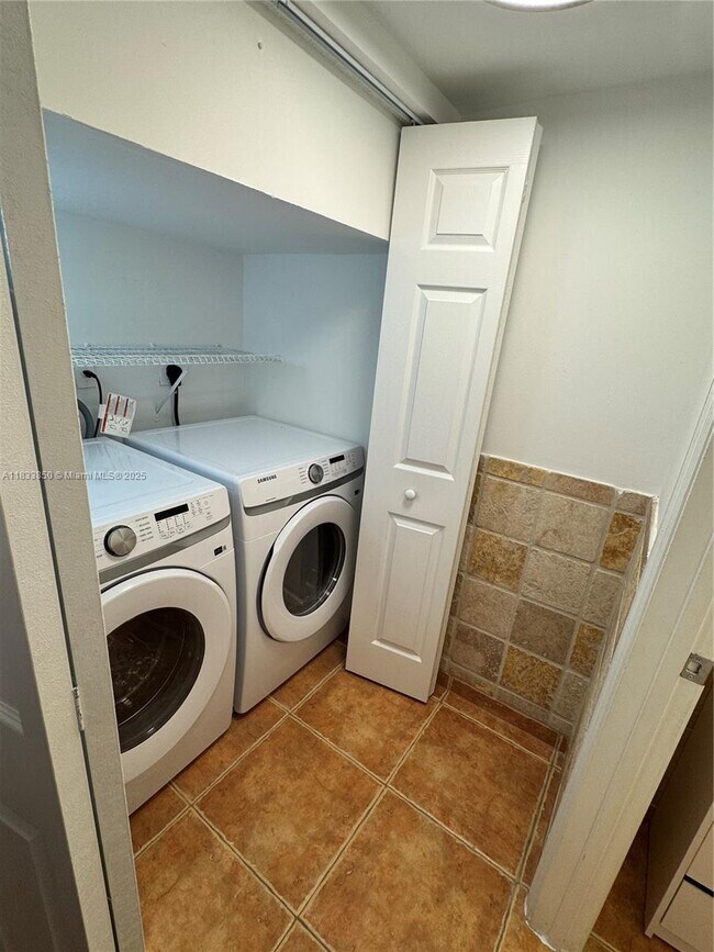 Building Photo - 14102 SW 176th Terr