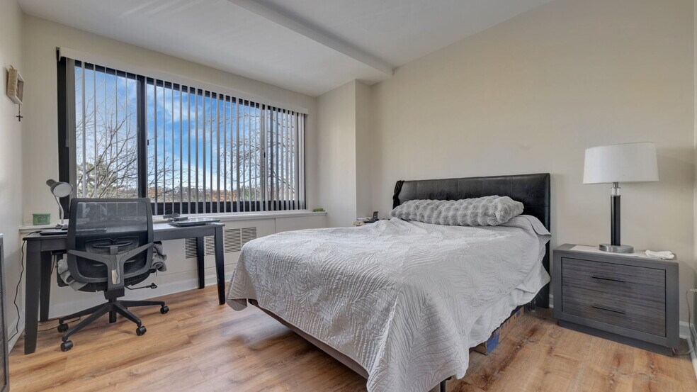 Building Photo - 1021 Arlington Blvd