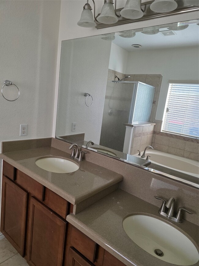 Building Photo - 23906 Fairport Harbor Ln