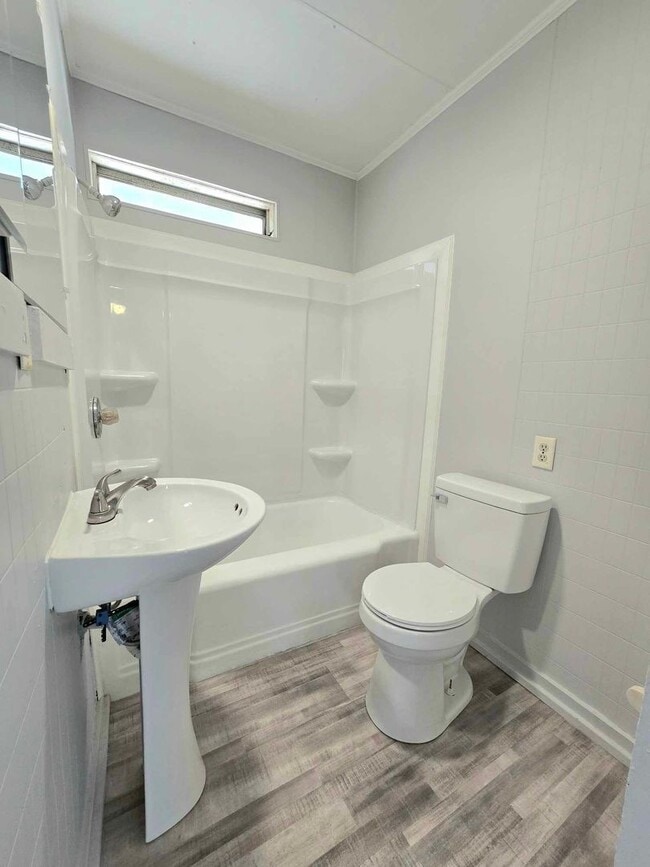 Building Photo - 2 Bed / 1 Bath Home for RENT!