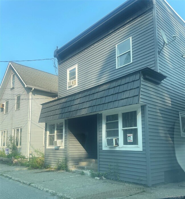 Building Photo - 50 Smith Clove Rd