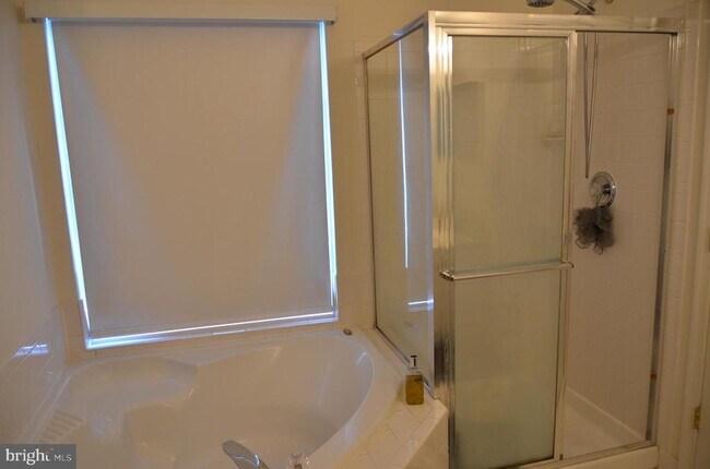 Building Photo - 43060 Francis Square