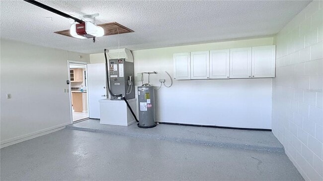 Building Photo - 11803 Classic Lake Way