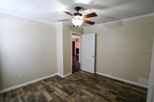 Building Photo - 4419 W Euclid Ave