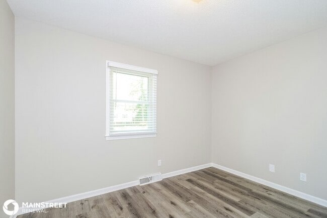 Building Photo - 7215 Crenata Dr