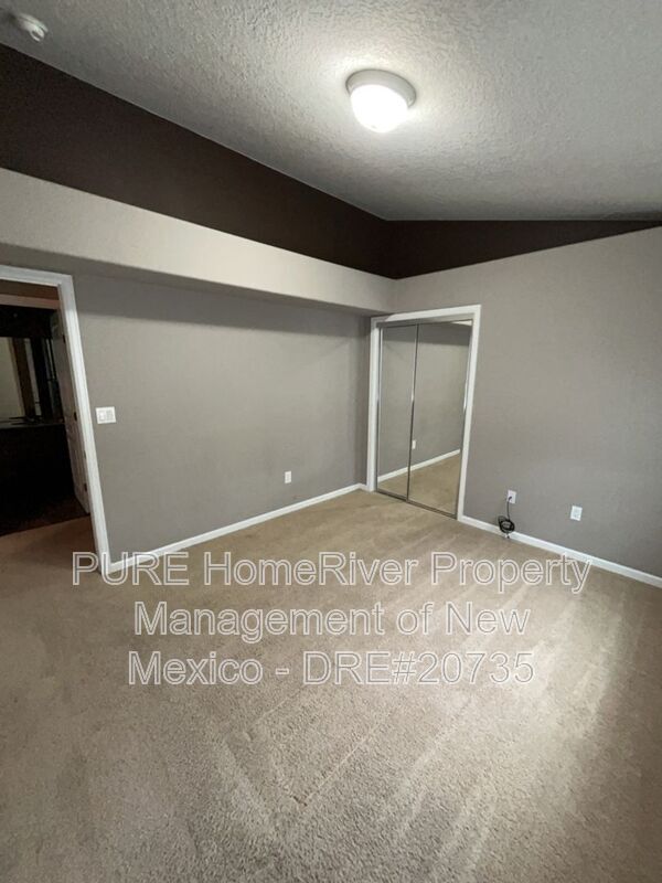 Building Photo - 10115 Avenida Vista Cerros NW