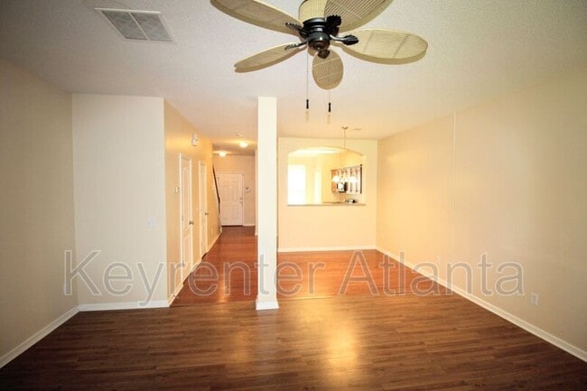 Building Photo - 1402 Bayrose Cir