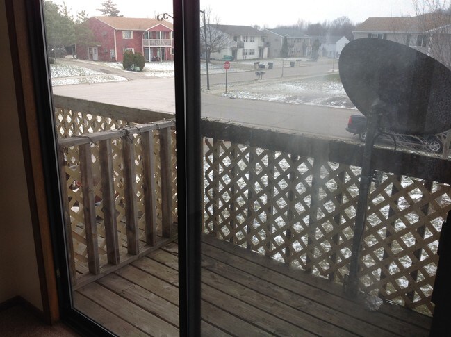 Building Photo - 450 Stratford Way