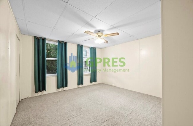 Building Photo - Charming 2-Bedroom Home with Modern Comfor...