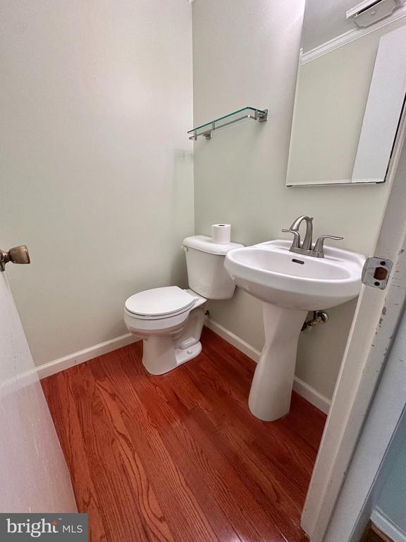 Building Photo - 9805 Binyon Ct