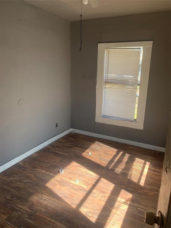 Building Photo - 2112 Bleker St