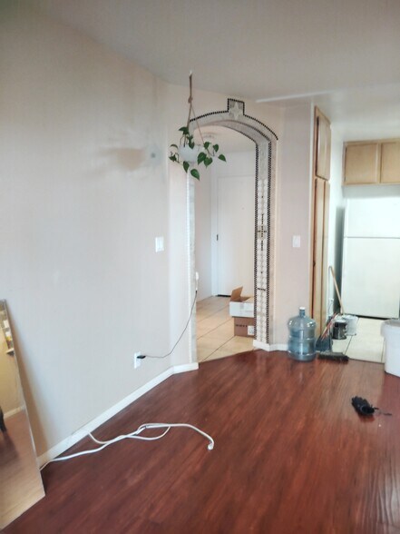 Building Photo - 6815 Remmet Ave