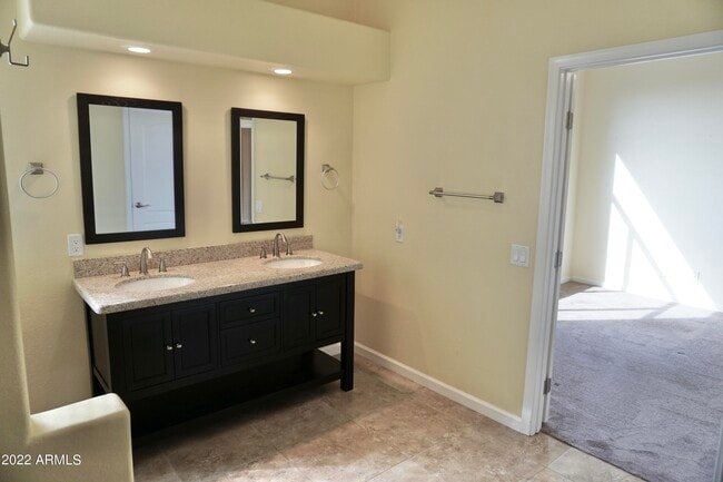 Building Photo - 11564 W Mule Deer Ct