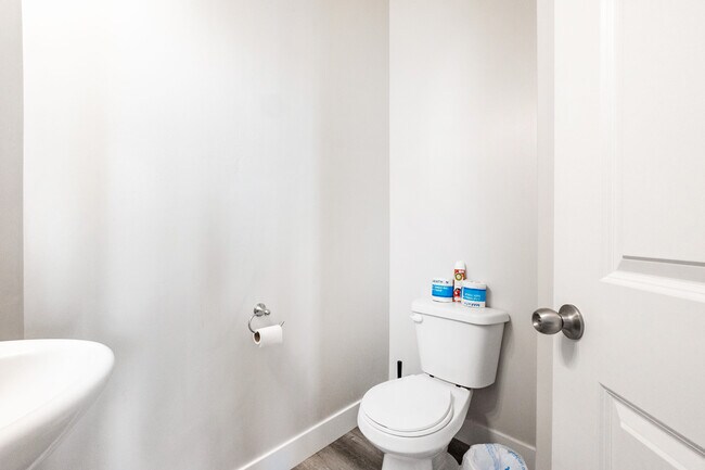 Building Photo - 16104 S Bodmin Way