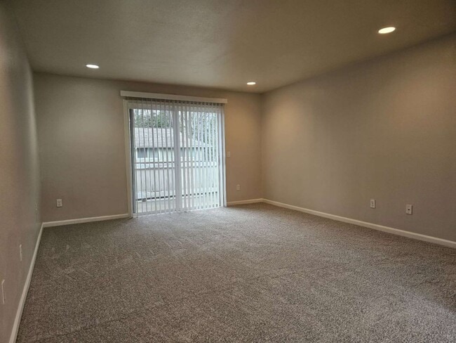 Building Photo - Beautiful 2 Bed 1 Bath Condo in Mountlake ...