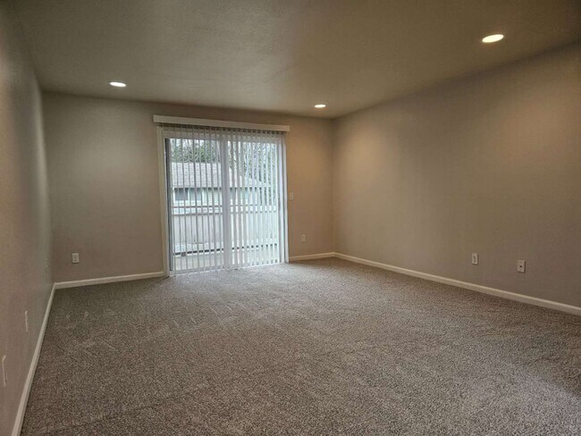 Building Photo - Beautiful 2 Bed 1 Bath Condo in Mountlake Terrace