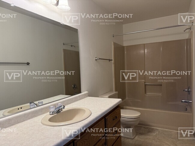 Building Photo - 1630 N Whitney Dr