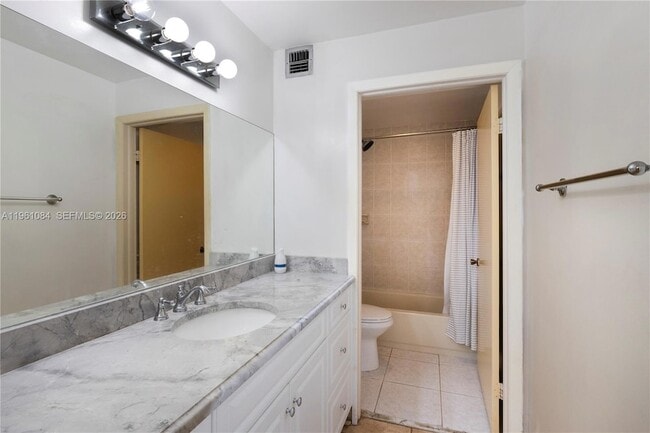 Building Photo - 10855 SW 112th Ave