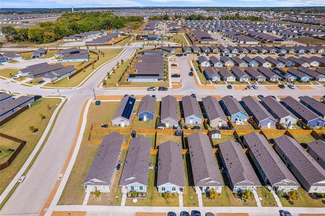 Building Photo - 241 Thresher Ln