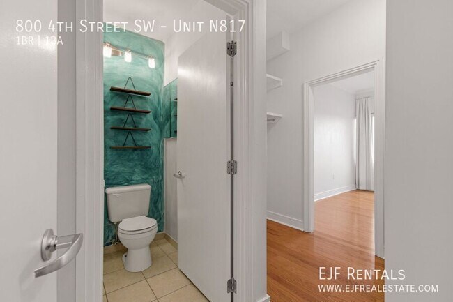 Building Photo - 800 4th St SW