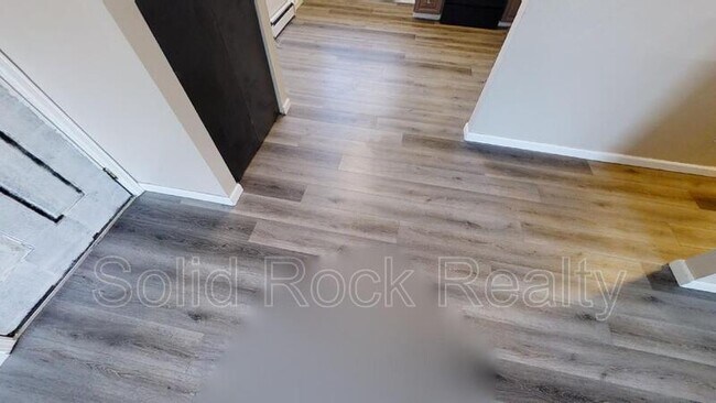 Building Photo - 357 Gahart Dr