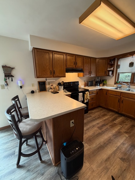 Building Photo - 5095 W Anita St