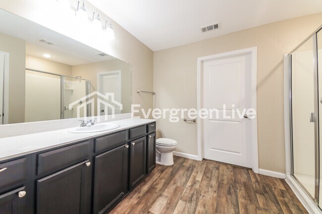 Building Photo - 425 Stone Creek Blvd