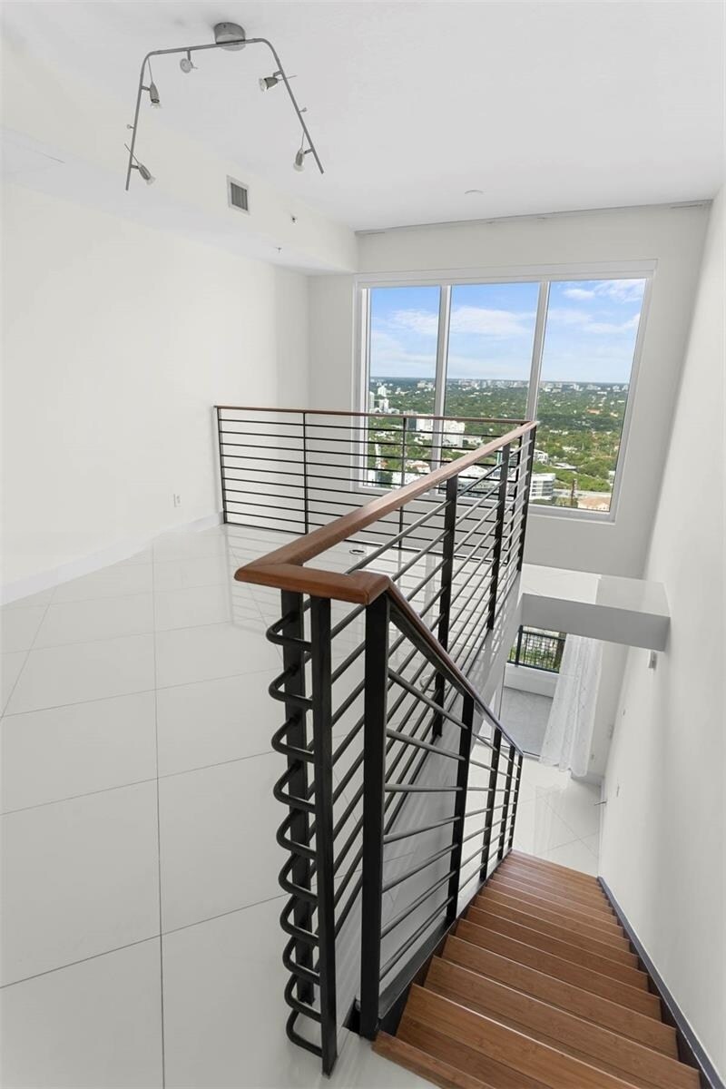 Building Photo - 60 SW 13th St