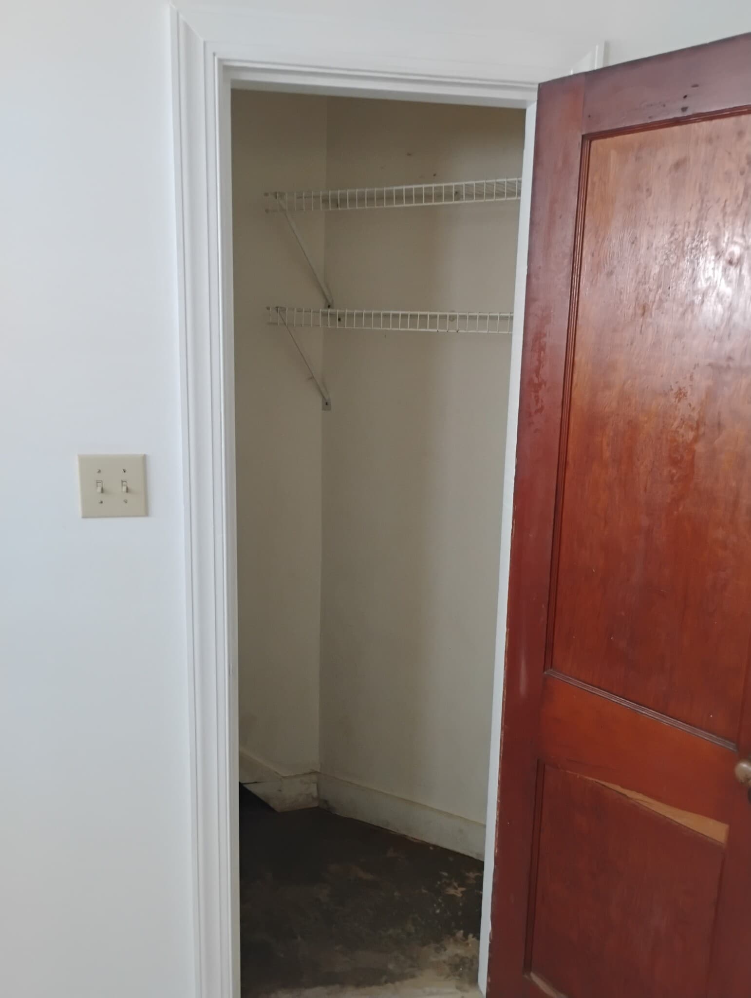 Building Photo - 701 Orchard St