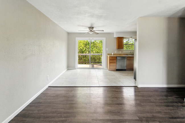 Building Photo - 217 Kronos Dr