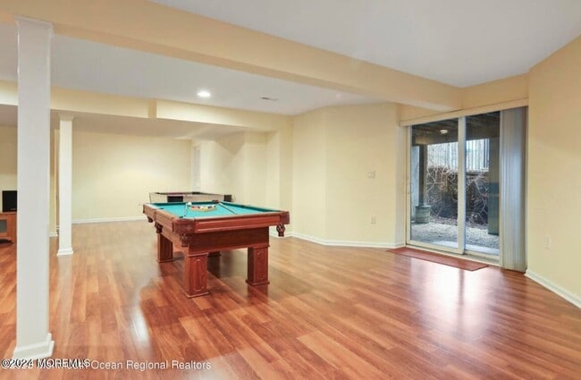 Building Photo - 29 Northwoods Rd