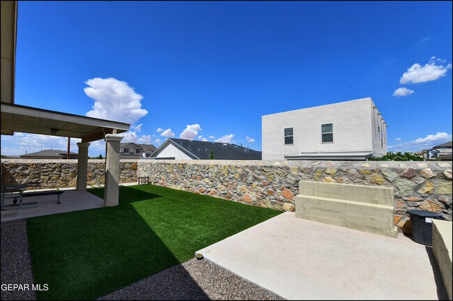 Building Photo - 221 Jennice Cir