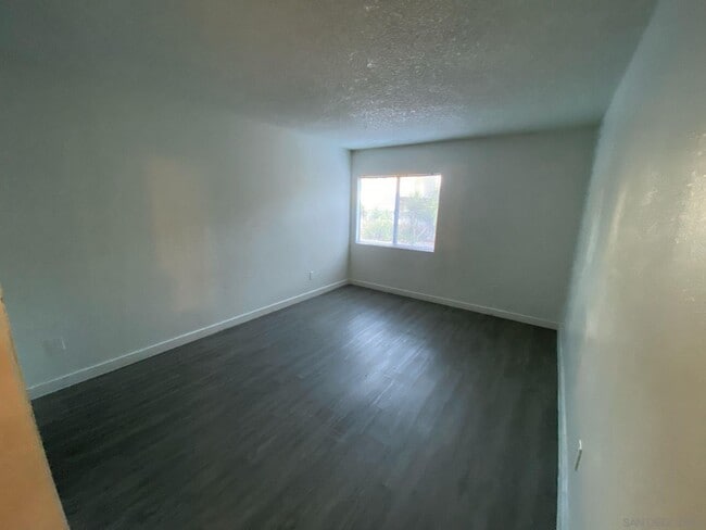 Building Photo - 702 R Ave