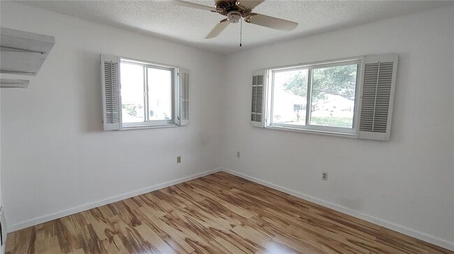 Building Photo - 570 Circlewood Dr