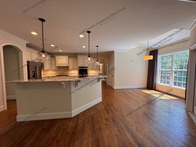 Building Photo - 3353 Cheswick Dr