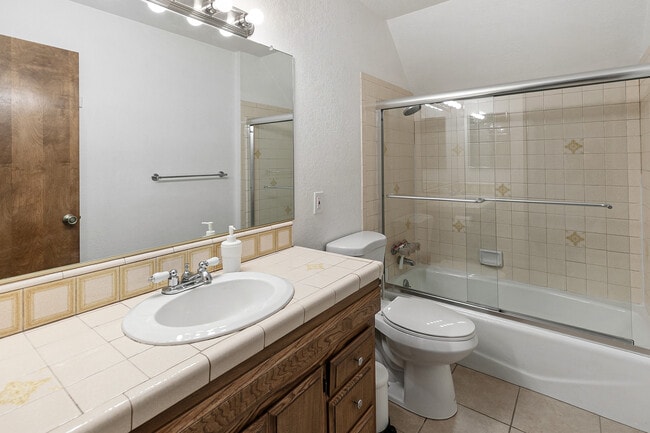 Building Photo - 117 A Ln