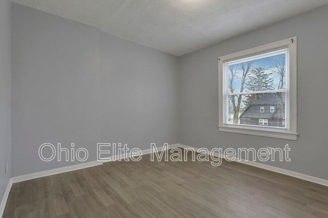 Building Photo - 2235 Homestead Dr