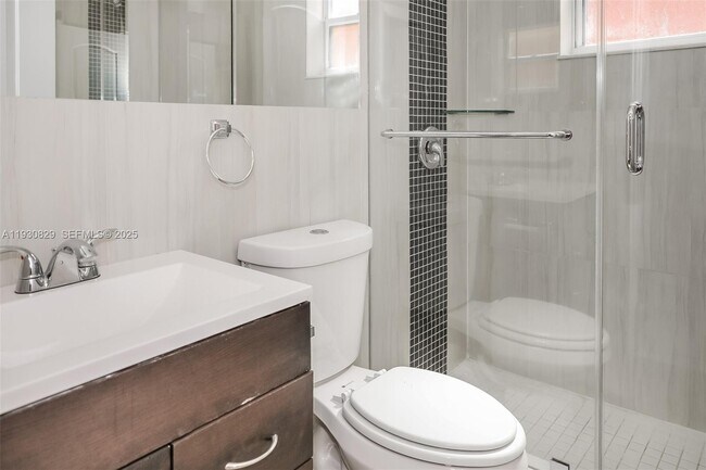 Building Photo - 8806 NW 114th Terrace