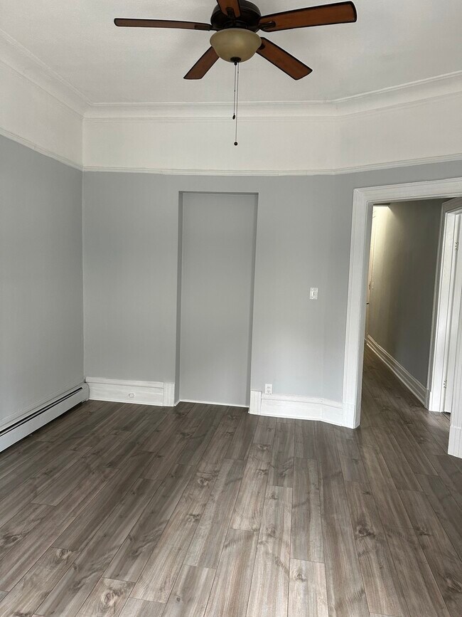 Building Photo - 1133 N State St