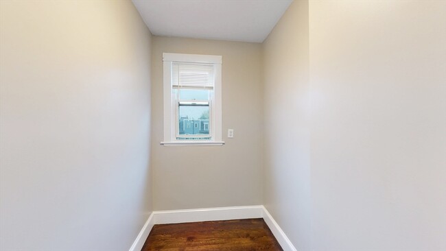 Building Photo - 6 Ashmont Ct