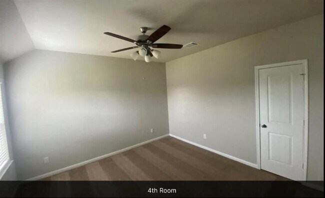 Building Photo - 10918 Hillside Dr