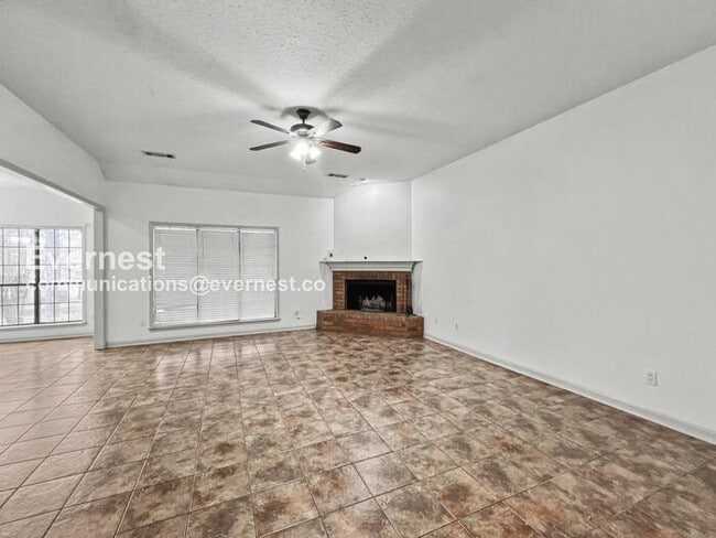 Building Photo - 2100 Shannon Cove