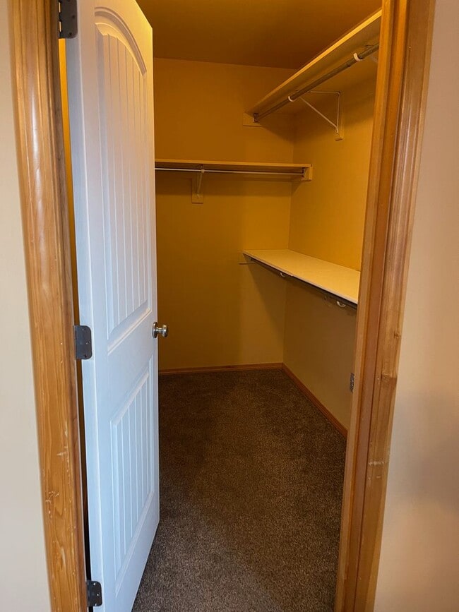 Building Photo - 3 Bed 2.5 Bath in River Rock