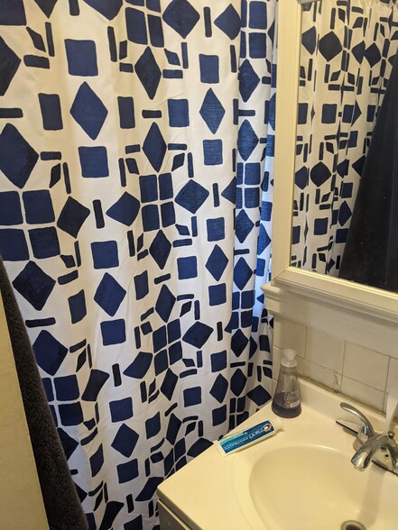 Building Photo - 309 Allston St