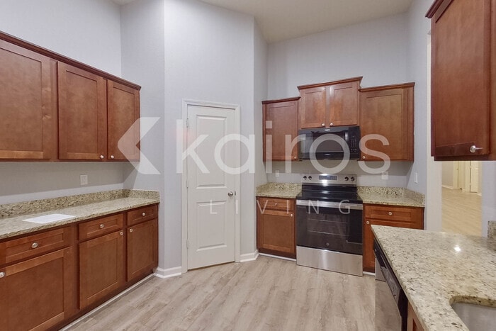 Building Photo - 10685 Bent Brook Dr