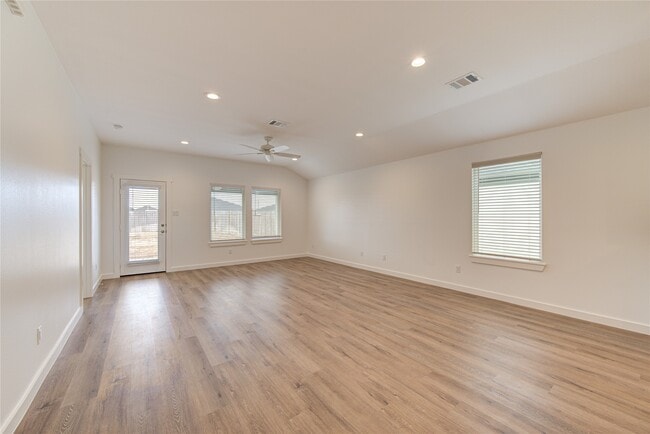 Building Photo - 29418 Emilys Rock Ln