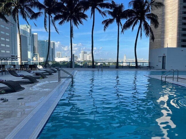 Building Photo - 325 S Biscayne Blvd